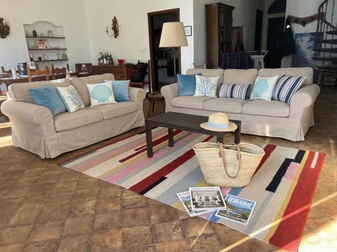 Classic Villa, Garden View | Living area