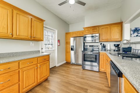 House (3 Bedrooms) | Interior