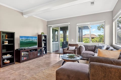 Livingroom with entertainment center