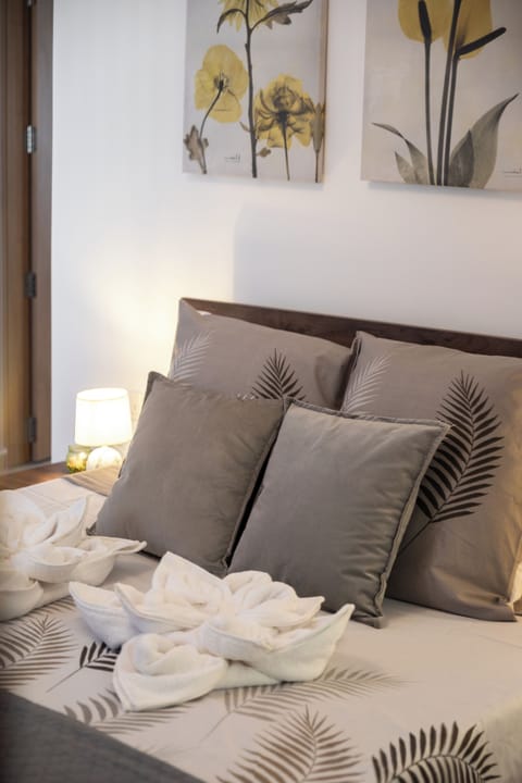 Apartment, City View | Blackout drapes, iron/ironing board, WiFi (free)