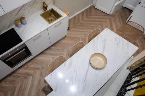 Apartment, 1 Bedroom | Dining