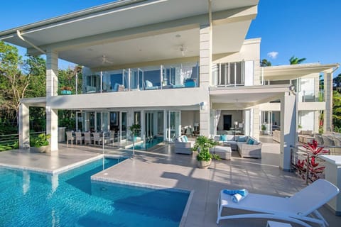 House | 6 bedrooms, high-speed internet