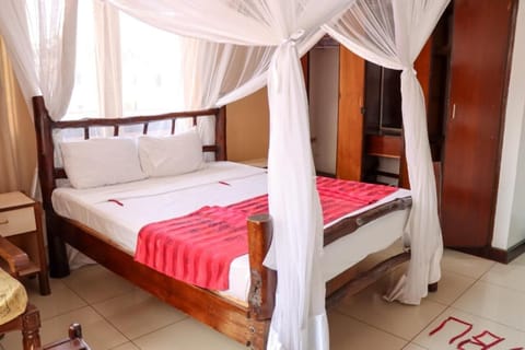 Standard Single Room | Free WiFi, bed sheets