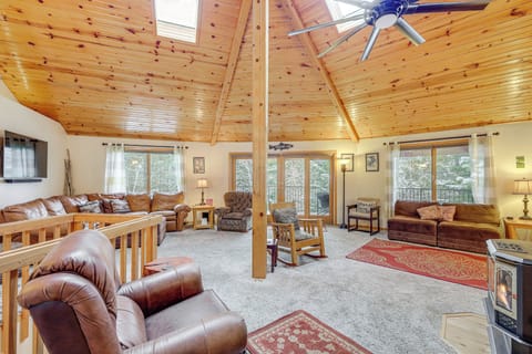 Cascade Vacation Rental | 4BR | 3BA | 3,000 Sq Ft