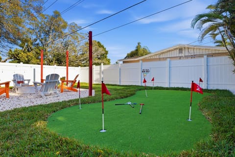 Good vibes, great swings, zero stress. Putt, laugh, repeat—this mini golf setup is pure vacation energy.