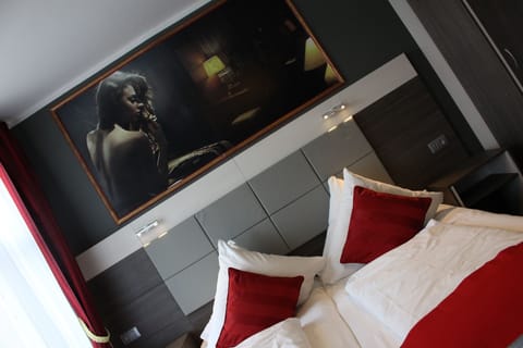 In-room safe, desk, cribs/infant beds, free WiFi