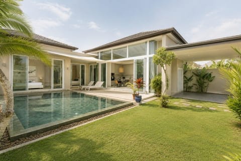 Outdoor Area 02