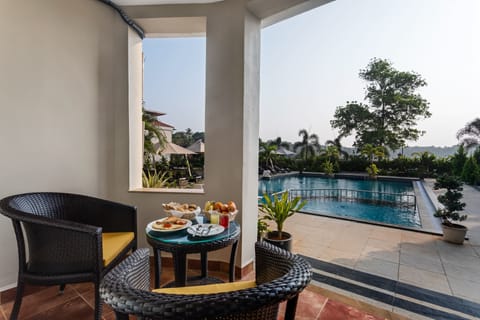 Suite | Pool | Outdoor pool