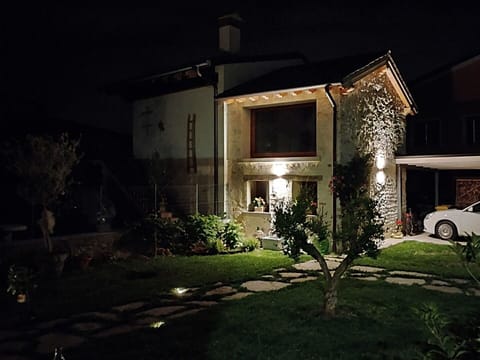 Wall, House, Home, Residential Area, Door, Roof, Cottage, Flowerpot, Garden