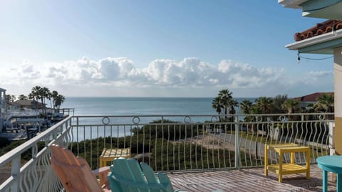 Townhome, Multiple Beds, Balcony (Saturn Sunsets B) | Terrace/patio