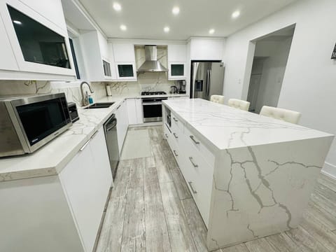 House, 3 Bedrooms | Interior