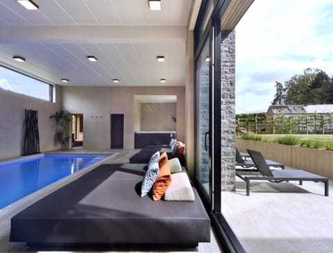 House | Pool