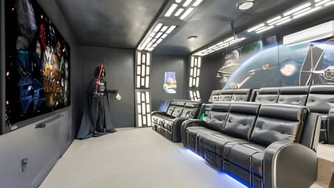 Communal lounge / TV room