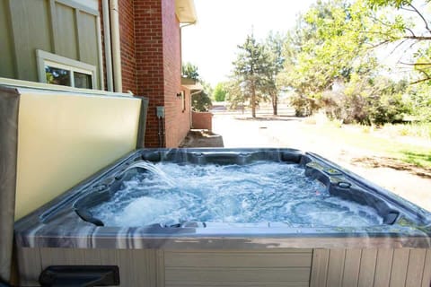 Private hot tub