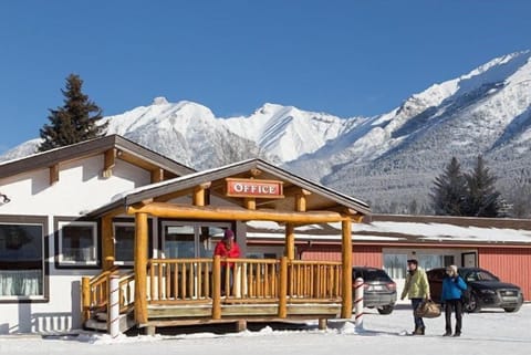 Check in at the front desk, staffed 24 hours a day for a smooth arrival any time you land