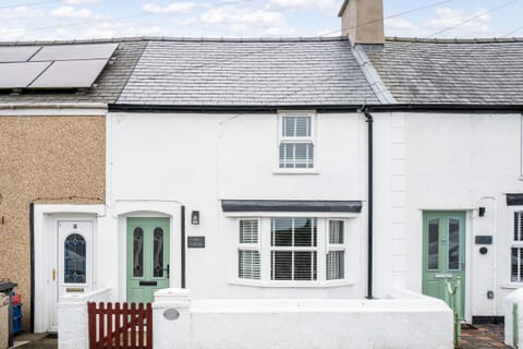 Kite Cottage - Front