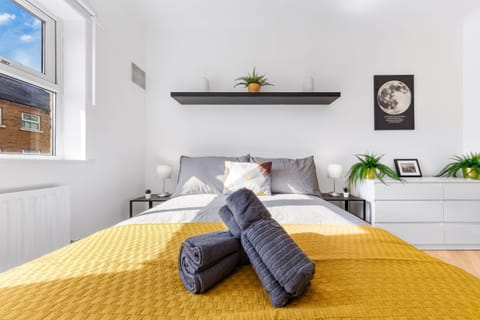 House | 3 bedrooms, desk, Internet