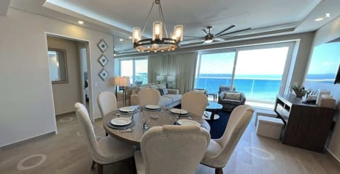 Livingroom 2 V704
