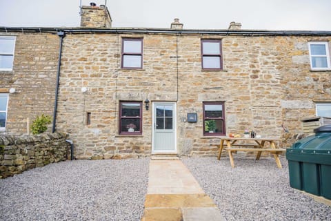 Hill House blends beautifully into the timeless stone architecture of the Yorkshire Dales village of Low Row.