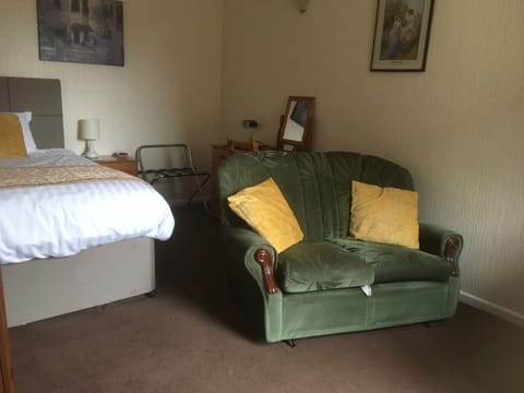 Single Room, Ensuite (with Shower & Kitchenette)