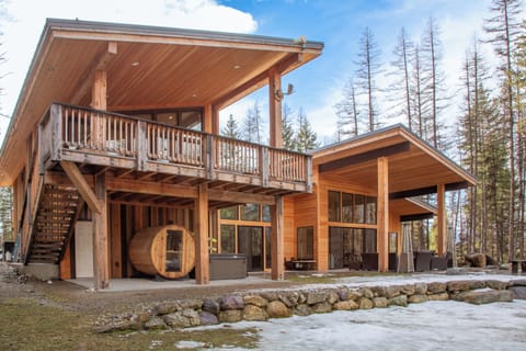 Welcome to The Nordic Summer Retreat!