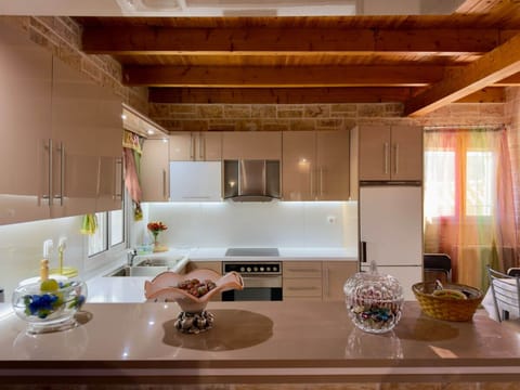 House, Smoking | 4 bedrooms