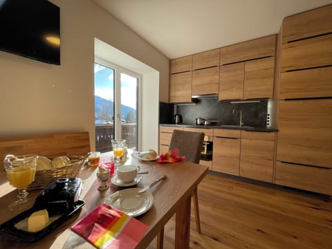 Comfort Apartment, Mountain View | Dining