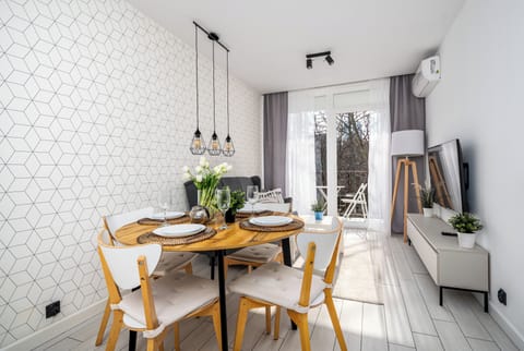 Apartment (36) | Dining