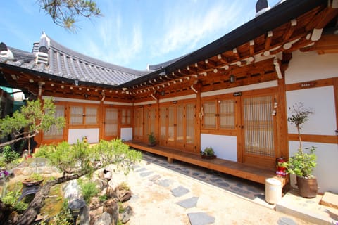 Single Room | Property grounds