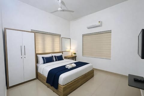 Superior Apartment, 2 Bedrooms, Balcony, Garden View | In-room safe, soundproofing, free WiFi