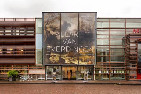 Immerse yourself in nearby culture with inspiring museum visits.