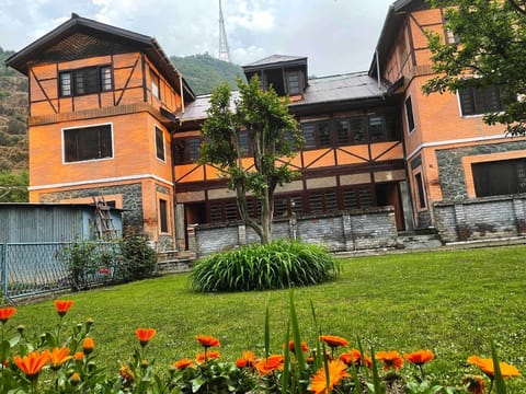 Standard Room, Hill View, Lakeside | Garden