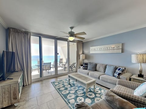 Welcome to Emerald Beach #1125