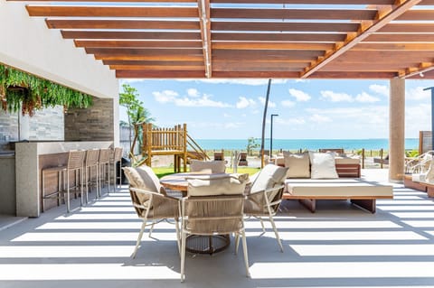 Apartment | Outdoor dining