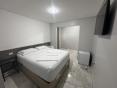 Suite | WiFi (free), bed sheets