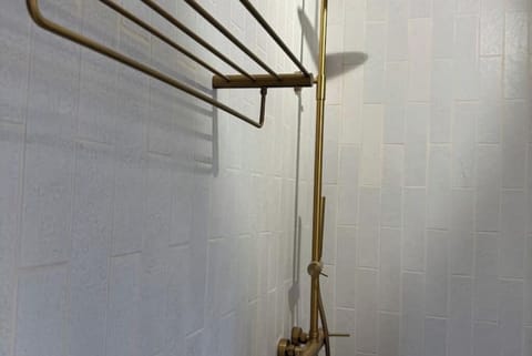Hand-held showerhead