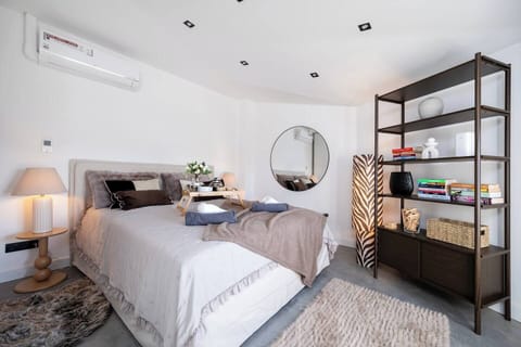 Apartment Located in Łódź Center - Piotrkowska Street, Air Conditioning | Book Now with RENTUJEMY.COM