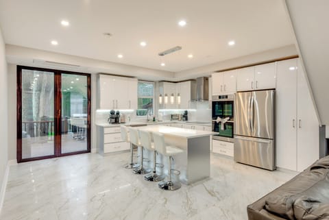 Luxury Villa, 5 Bedrooms, Kitchen | Private kitchen | Coffee/tea maker, electric kettle, highchair