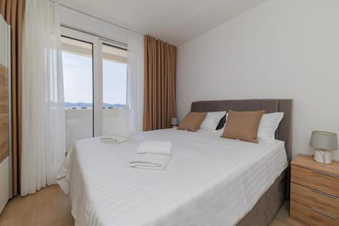 In-room safe, blackout drapes, soundproofing, iron/ironing board