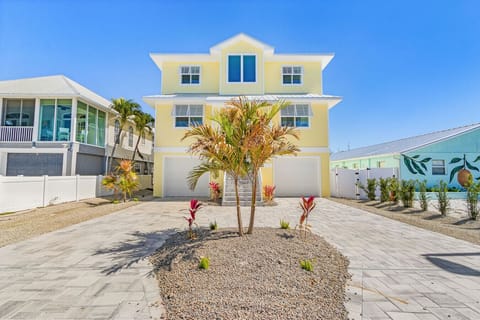 Spacious multi-level coastal home with a massive driveway for the whole group. Easy walk to the beach!