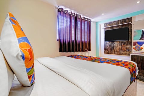 Egyptian cotton sheets, premium bedding, in-room safe, free WiFi