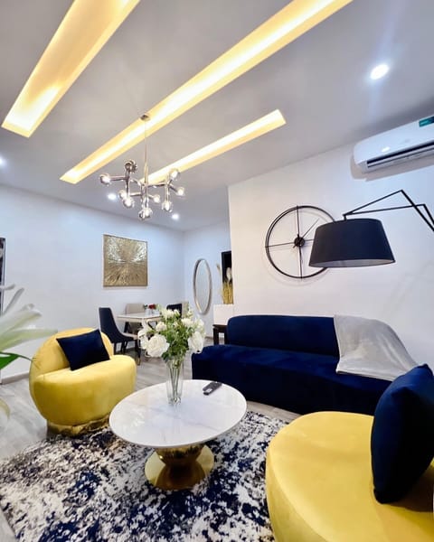 Comfort Apartment, 1 Bedroom, Balcony, City View | Living area