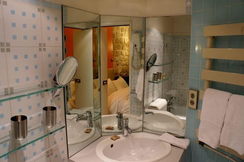 Select Comfort beds, minibar, individually decorated, desk