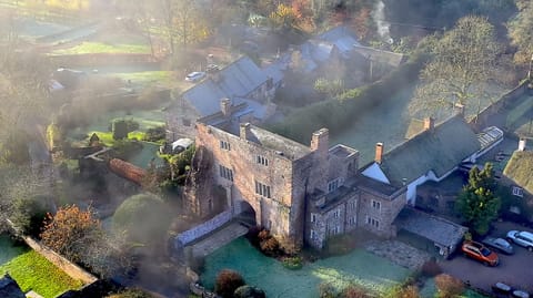 House | 14 bedrooms