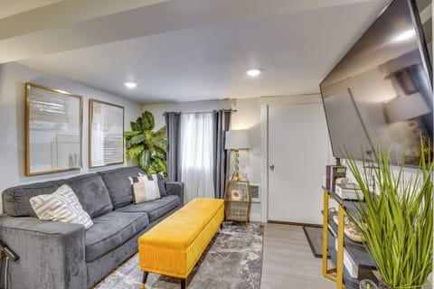 Tacoma Vacation Rental | 1BR | 1BA | 800 Sq Ft