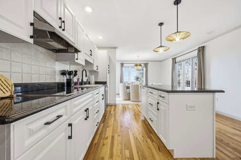 Fully equipped and ready for your gourmet—or grab-and-go—adventures.