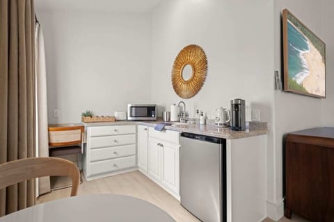 Kitchenette with Nespresso Coffee Machine and Mini Fridge - No Stove