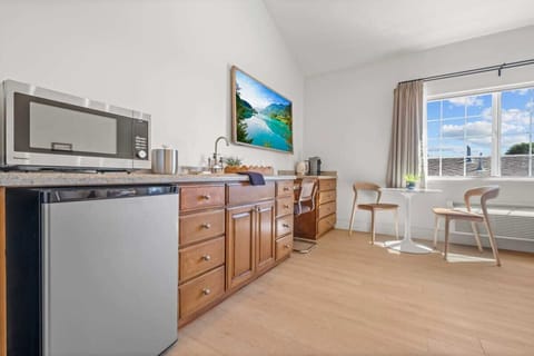 Kitchenette with Nespresso Coffee Machine and Mini Fridge - No Stove