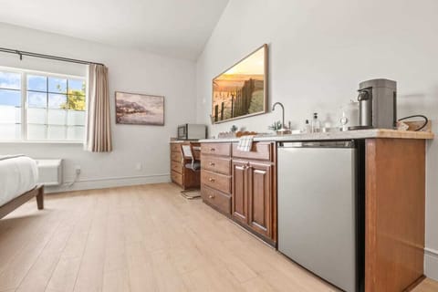 Kitchenette with Nespresso Coffee Machine and Mini Fridge - No Stove