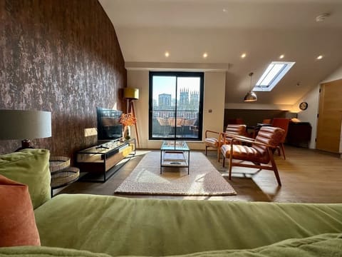 Living Room / Lounge